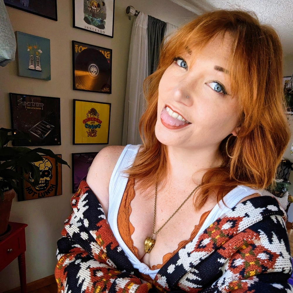 Meet your Posher, Julia